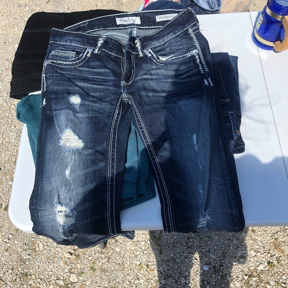 Jeans - Picture 3 of 3
